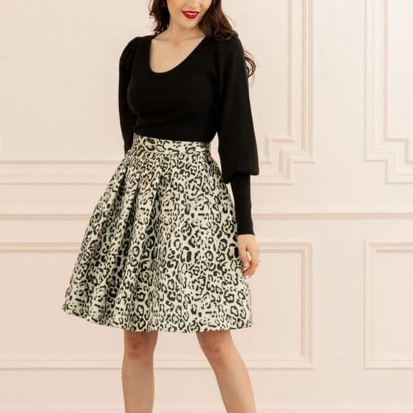Rachel Parcell Juliet Sleeve Sweater - Picture 1 of 7